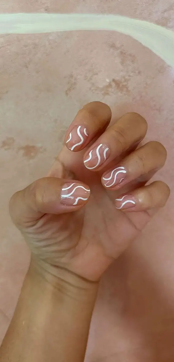 Short Square Nude with White Wavy Lines Short Square Nude with White Wavy Lines — Cute Natural Nails