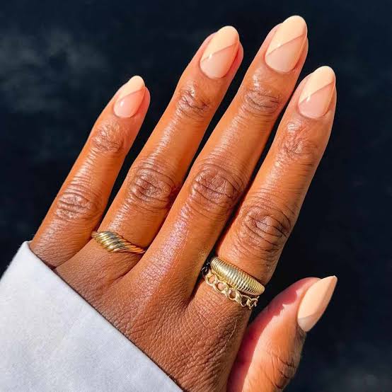 Medium Almond Nude Peach Diagonal Color Block Medium Almond Nude Peach Diagonal Color Block — Cute Natural Nails