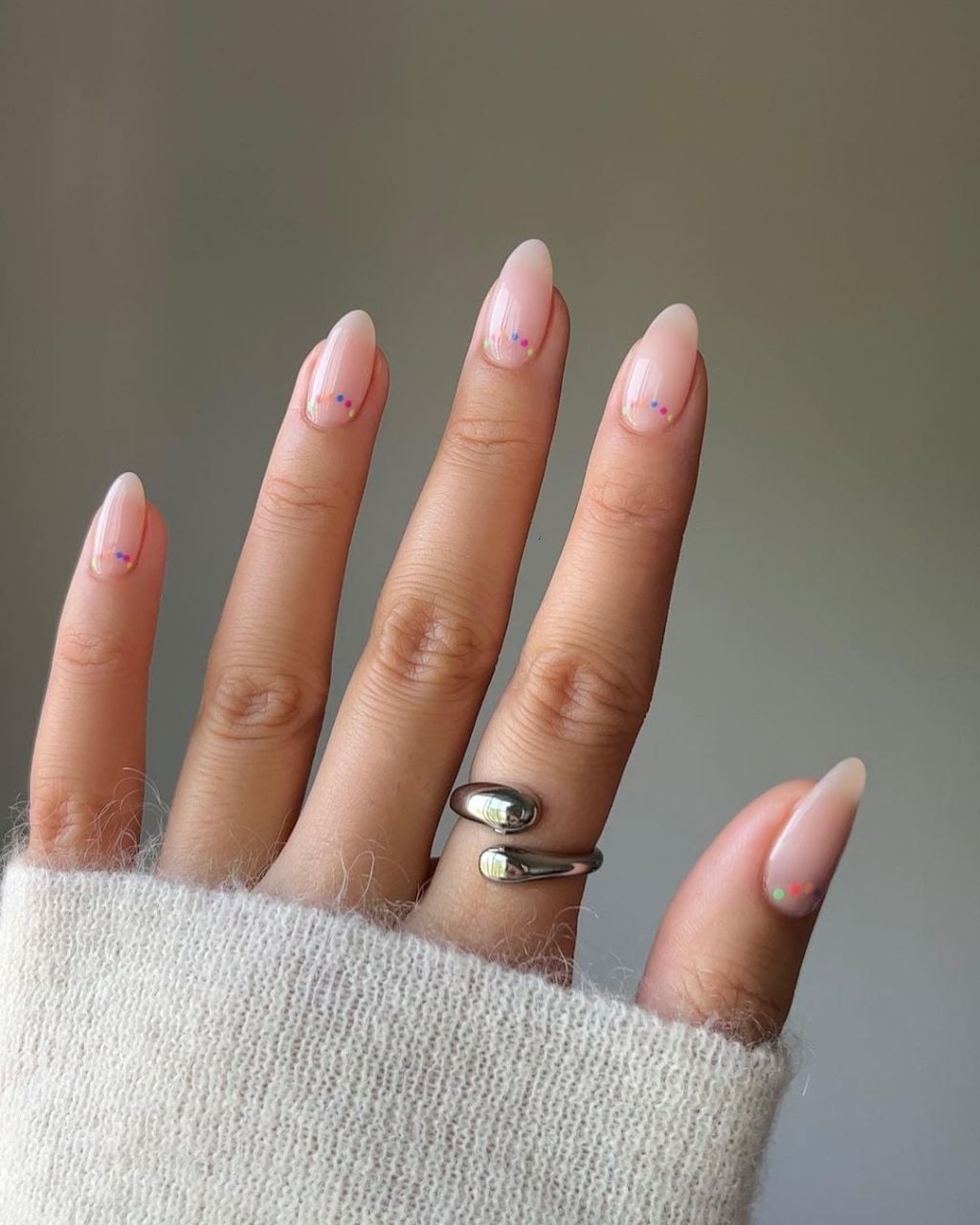 Colorful Dot Medium Oval Nails Colorful Dot Medium Oval Nails — Cute Oval Nails
