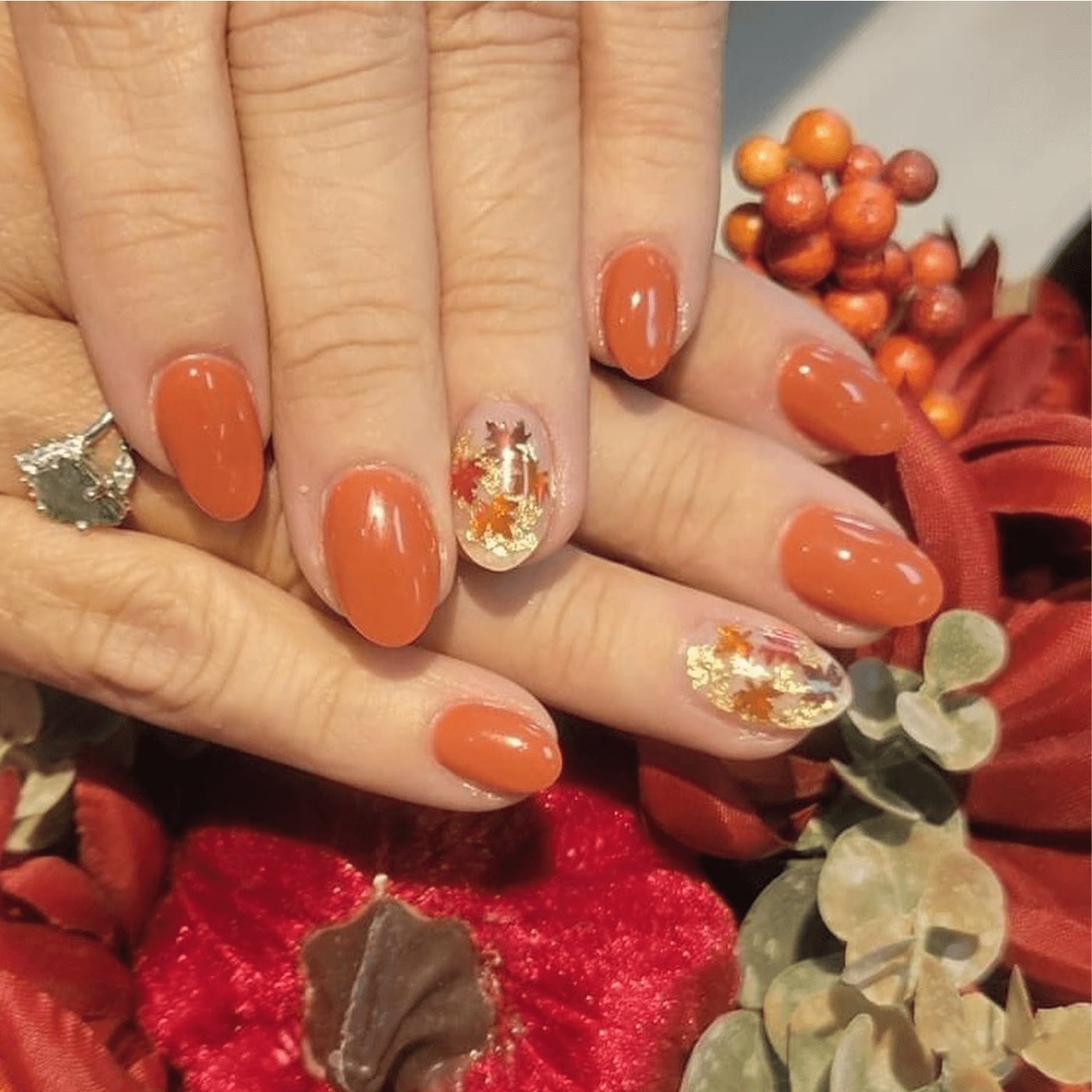 Burnt Orange Gold Leaf Medium Oval Nails Burnt Orange Gold Leaf Medium Oval Nails — Cute Oval Nails