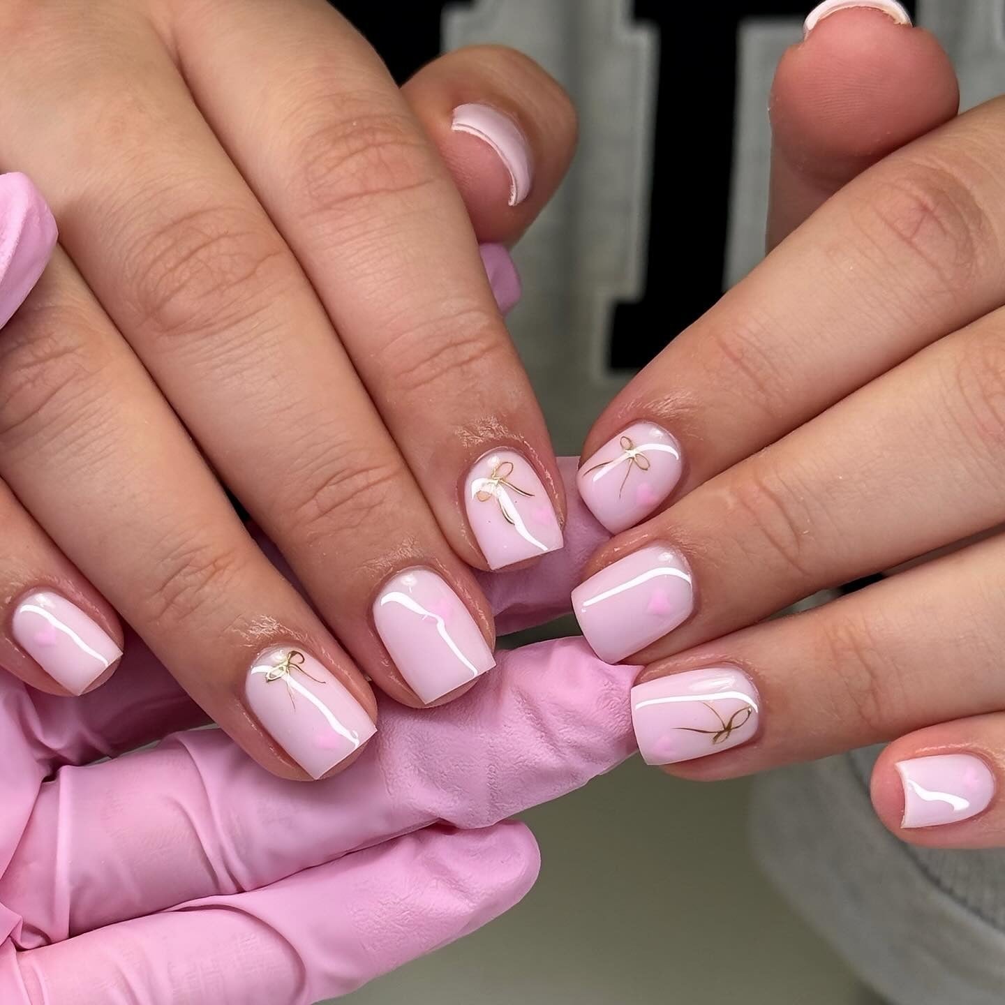Soft Pink Bow Heart Glitter Short Square Nails Soft Pink Bow Heart Glitter Short Square Nails — Cute Short Acrylic Nails