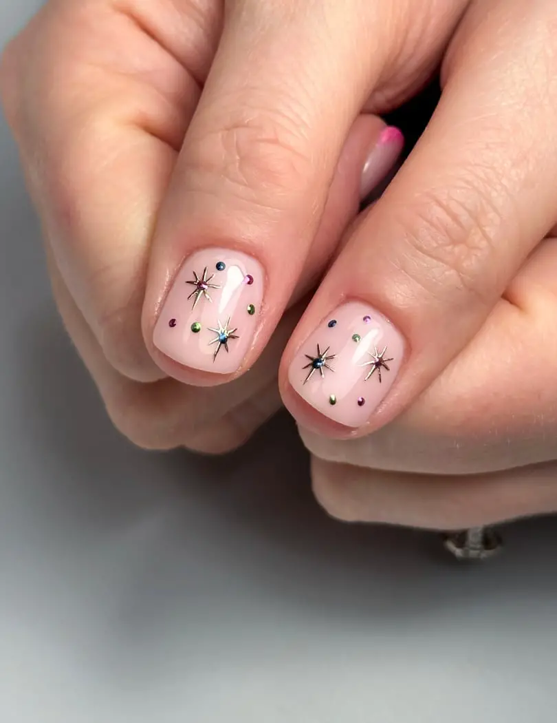 Sheer Milky Pink Star Embellished Short Square Acrylic Nails Sheer Milky Pink Star Embellished Short Square Acrylic Nails — Cute Short Acrylic Nails