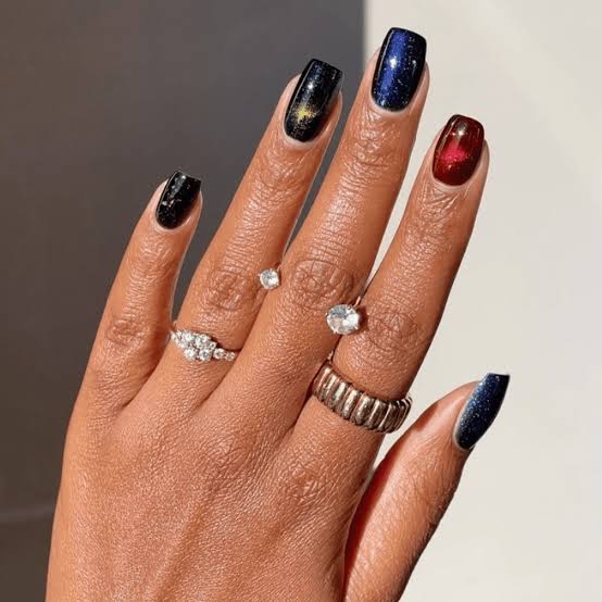 Shifting Color Cat-Eye Short Square Nails Shifting Color Cat-Eye Short Square Nails — Cute Short Acrylic Nails