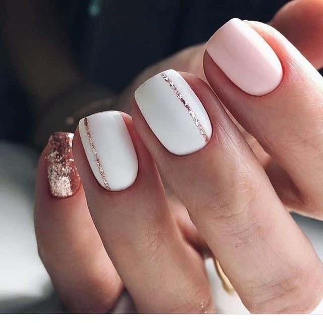 White Pink Rose Gold Stripe Short Square Acrylic Nails White Pink Rose Gold Stripe Short Square Acrylic Nails — Cute Short Acrylic Nails