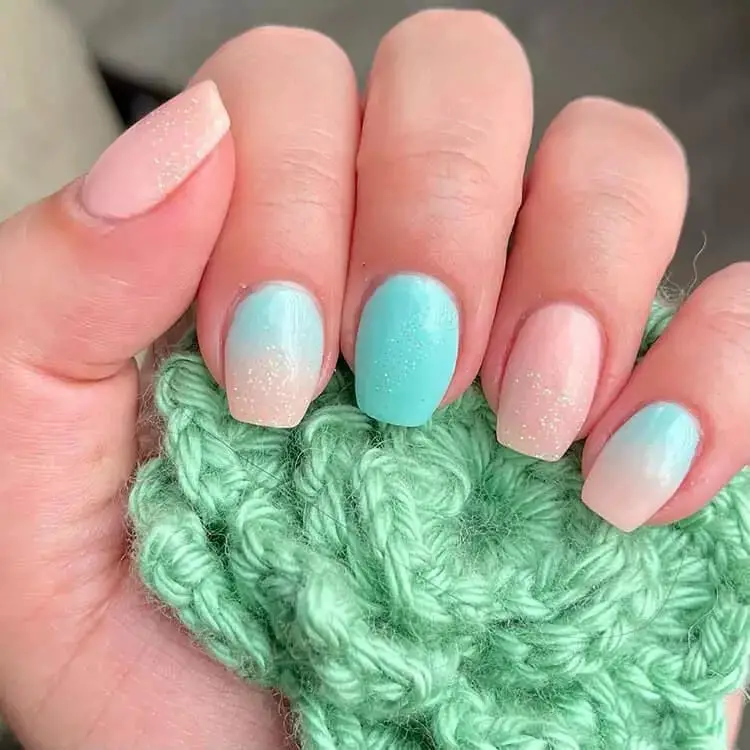 Nude White Ombre Glitter Rhinestone Coffin Nails, Close-Up Take — Cute Short Coffin Nails