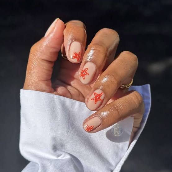 Starfish Accent Sheer Nude Short Oval Nails Starfish Accent Sheer Nude Short Oval Nails — Cute Short Gel Nails