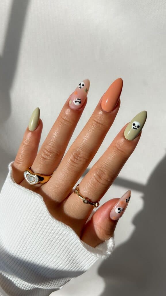 Minimalist Skull Long Almond Nails Minimalist Skull Long Almond Nails — Cute Skull Nails