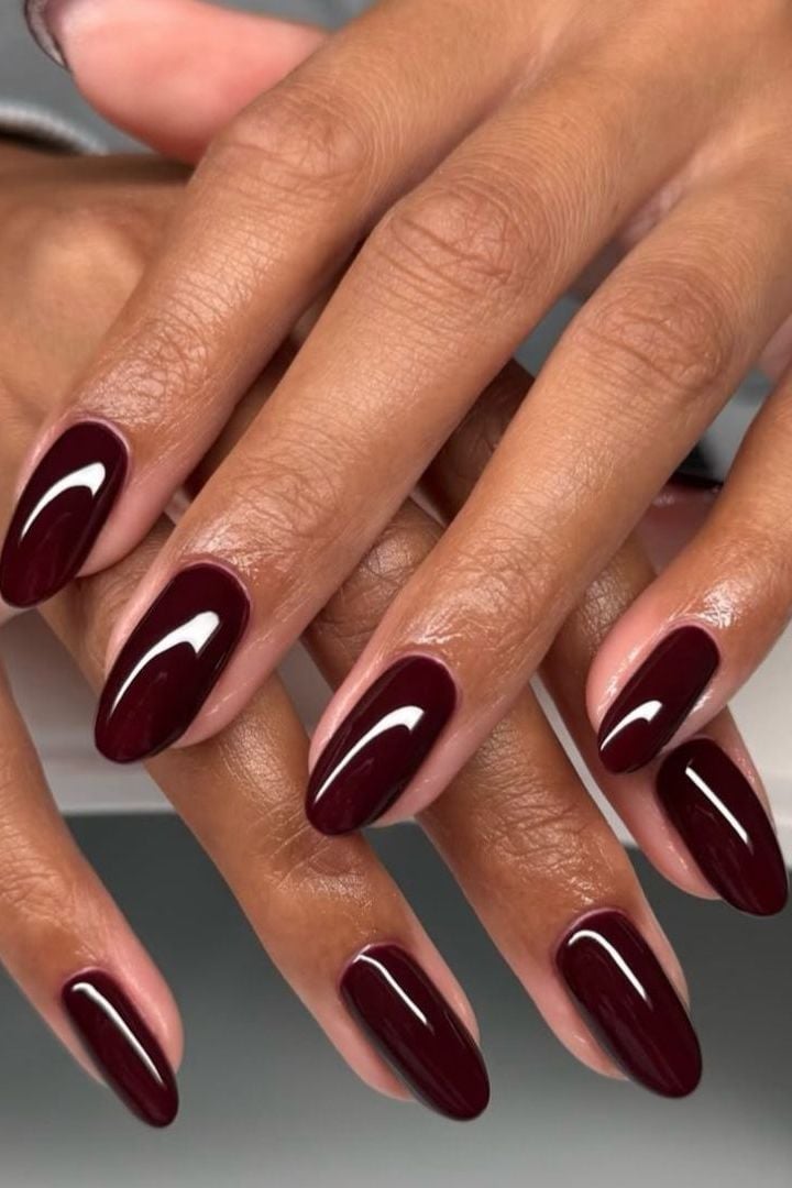 Deep Glossy Burgundy Almond Nails Deep Glossy Burgundy Almond Nails — Cute Wine Nails