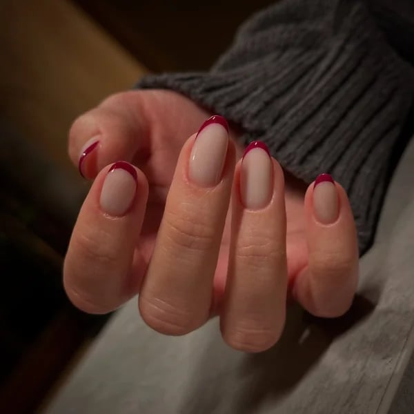 Medium Oval French Tip Deep Red Medium Oval French Tip Deep Red — Cute Wine Nails
