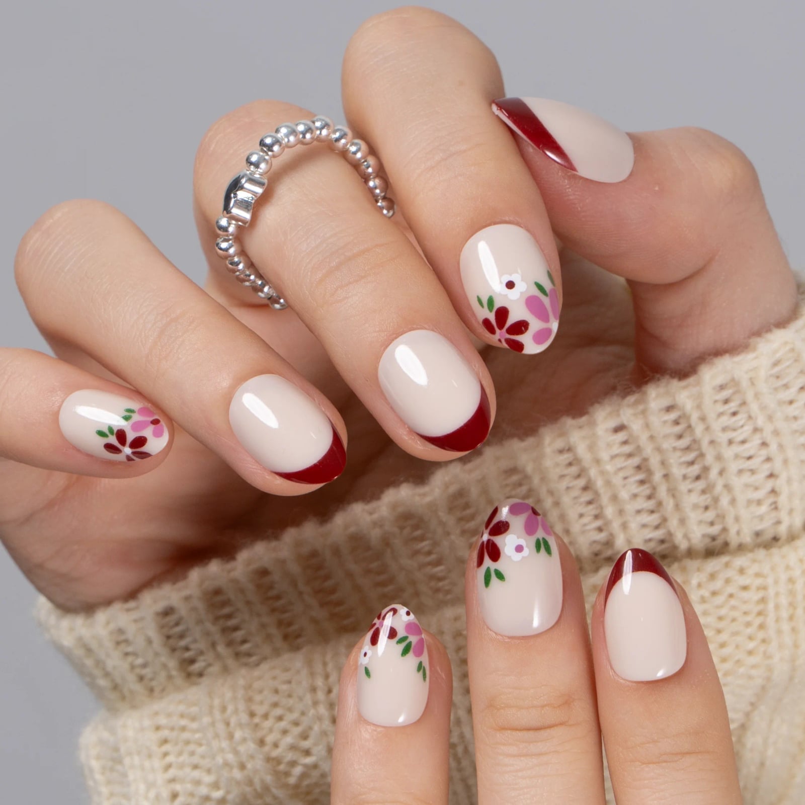 Short Oval Burgundy French Tips Floral Art Short Oval Burgundy French Tips Floral Art — Cute Wine Nails