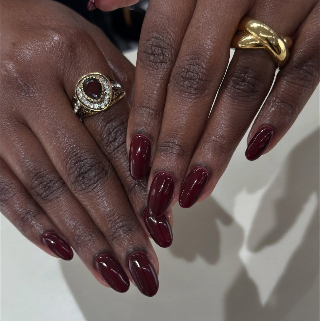 Medium Almond Burgundy Gold Foil Accents Medium Almond Burgundy Gold Foil Accents — Cute Wine Nails