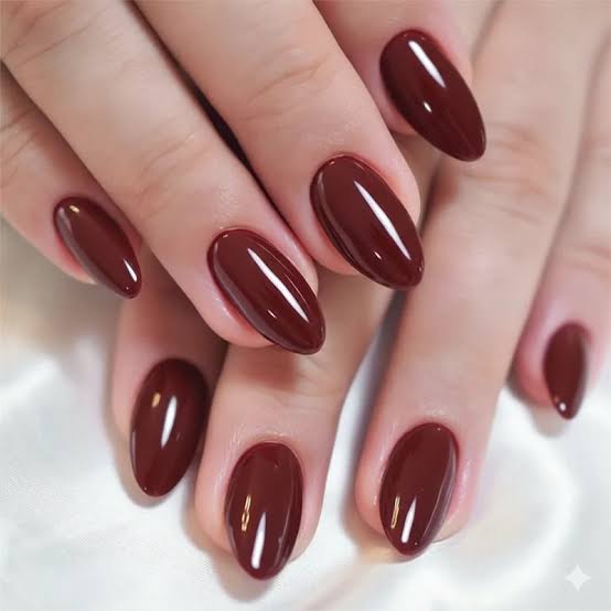 Short Square Gold Line Burgundy French Short Square Gold Line Burgundy French — Cute Wine Nails