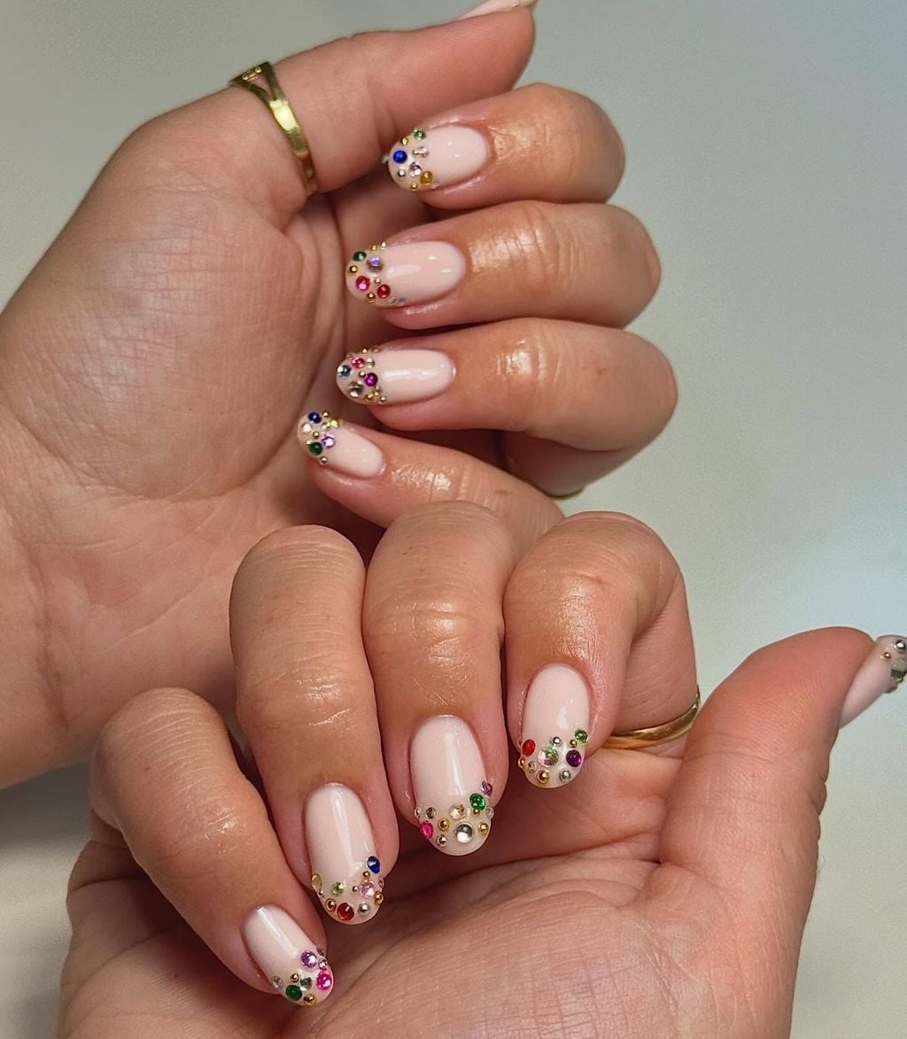 Medium Almond Nails with Glitter and Gold Chains — Easy 3D Nails
