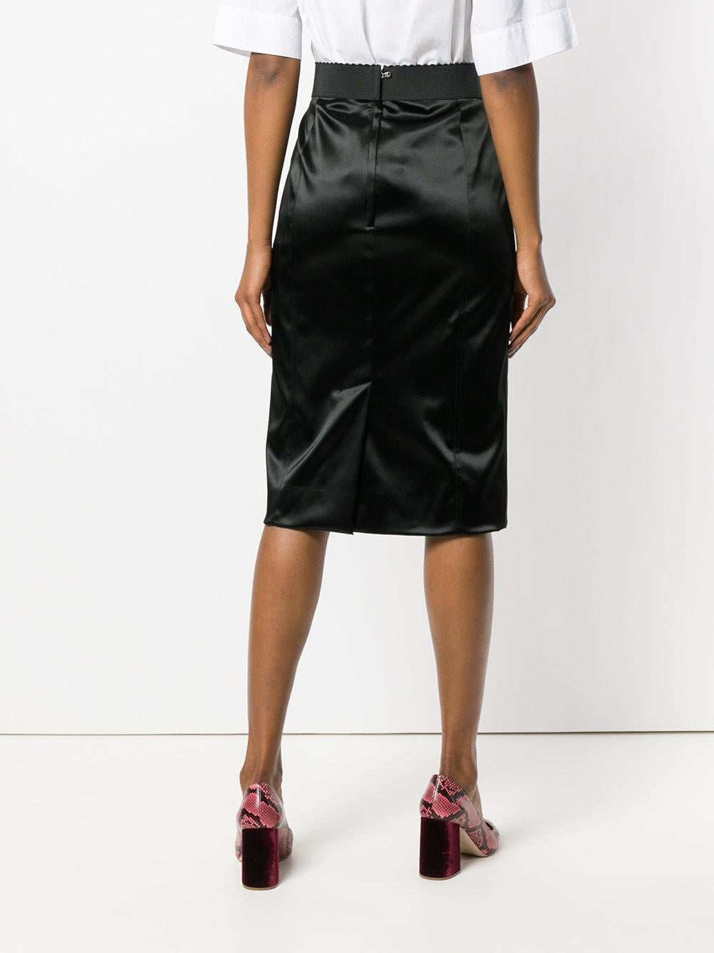 Black Satin Pencil Skirt With Pink Block Heels Black Satin Pencil Skirt With Pink Block Heels — Elegant Black Satin Skirt Outfit