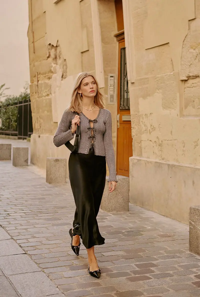 Black Satin A-line Skirt With Slingback Heels Black Satin A-line Skirt With Slingback Heels — Elegant Black Satin Skirt Outfit