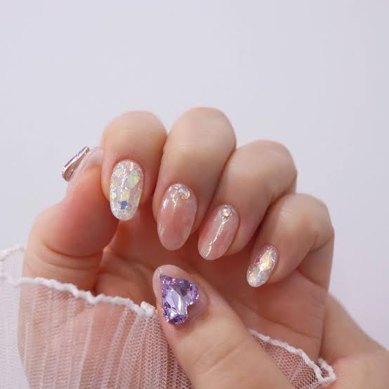 Medium Oval Nude Shimmer Heart Crystal Nails — Elegant Korean Nail Art