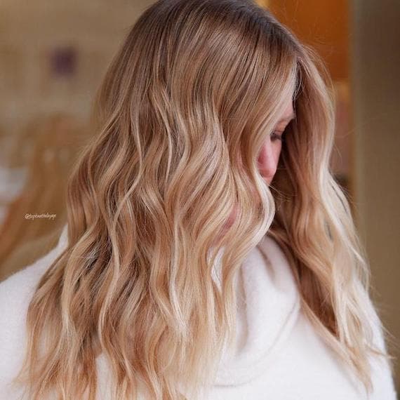 Collarbone Honey Blonde Balayage With Layers Collarbone Honey Blonde Balayage With Layers — Honey Blonde Hair Inspiration
