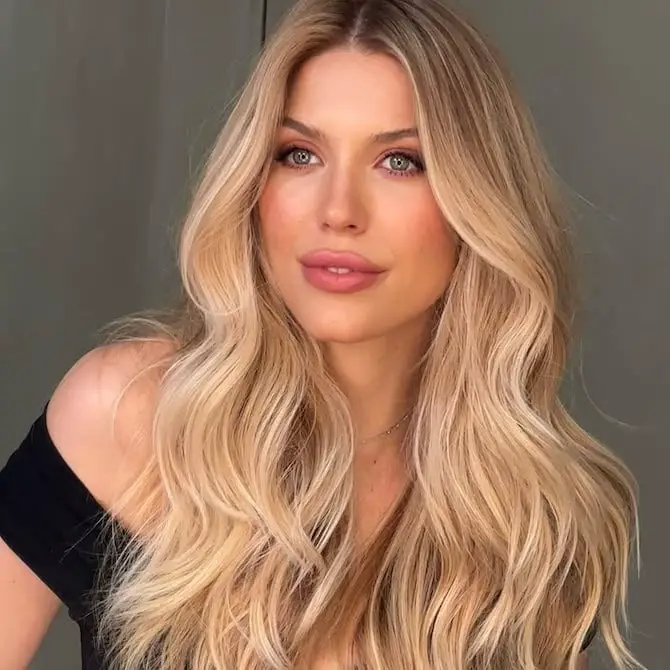 Shoulder Ash Blonde With Honey Undertones Shoulder Ash Blonde With Honey Undertones — Honey Blonde Hair Inspiration