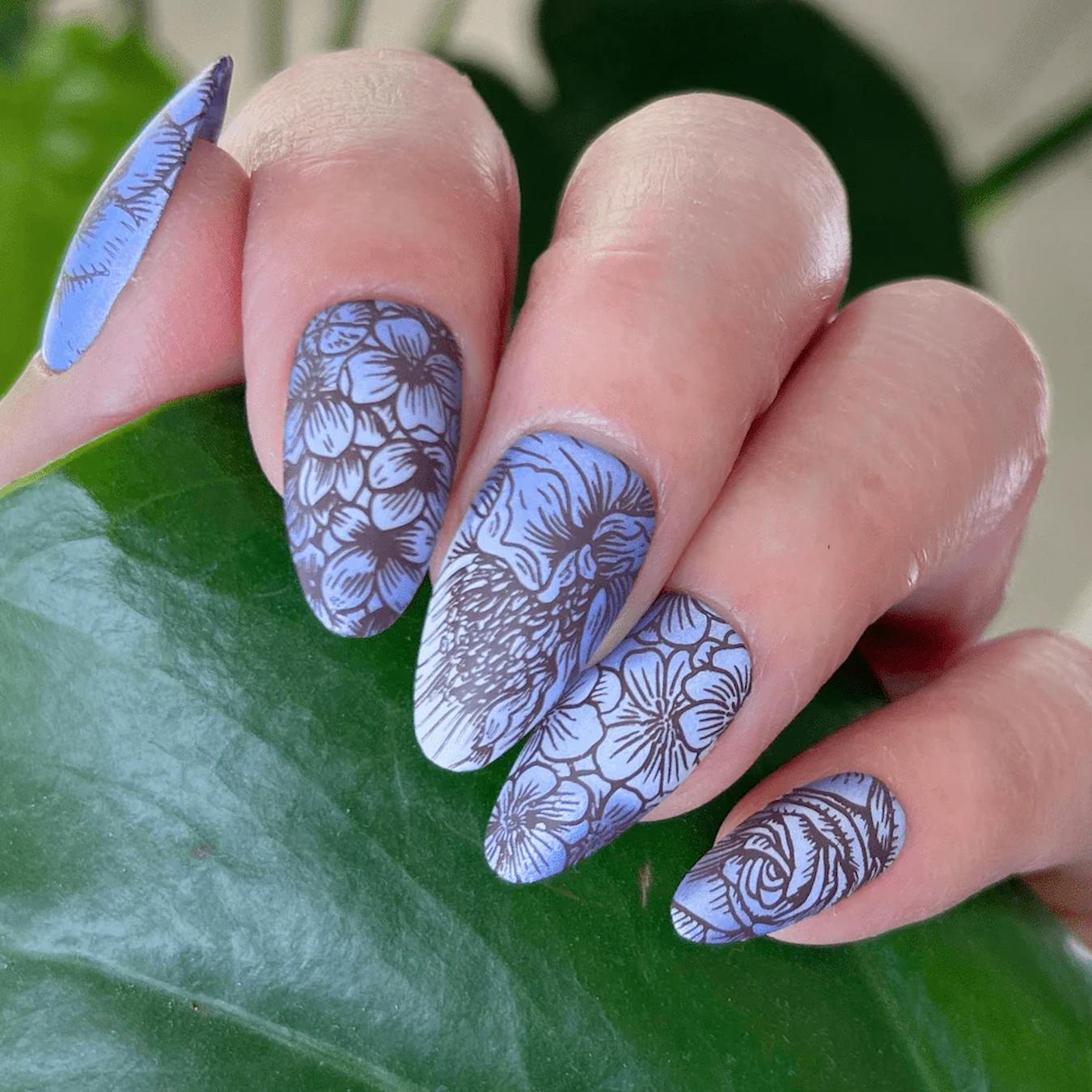 Blush Effect Foil Starburst Medium Oval Nails Blush Effect Foil Starburst Medium Oval Nails — Nail Art Ideas