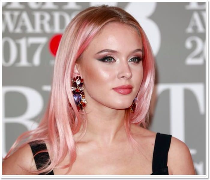 Shoulder Length Layers In Pink Blonde Balayage Shoulder Length Layers In Pink Blonde Balayage — Pink Hair Dye Inspiration