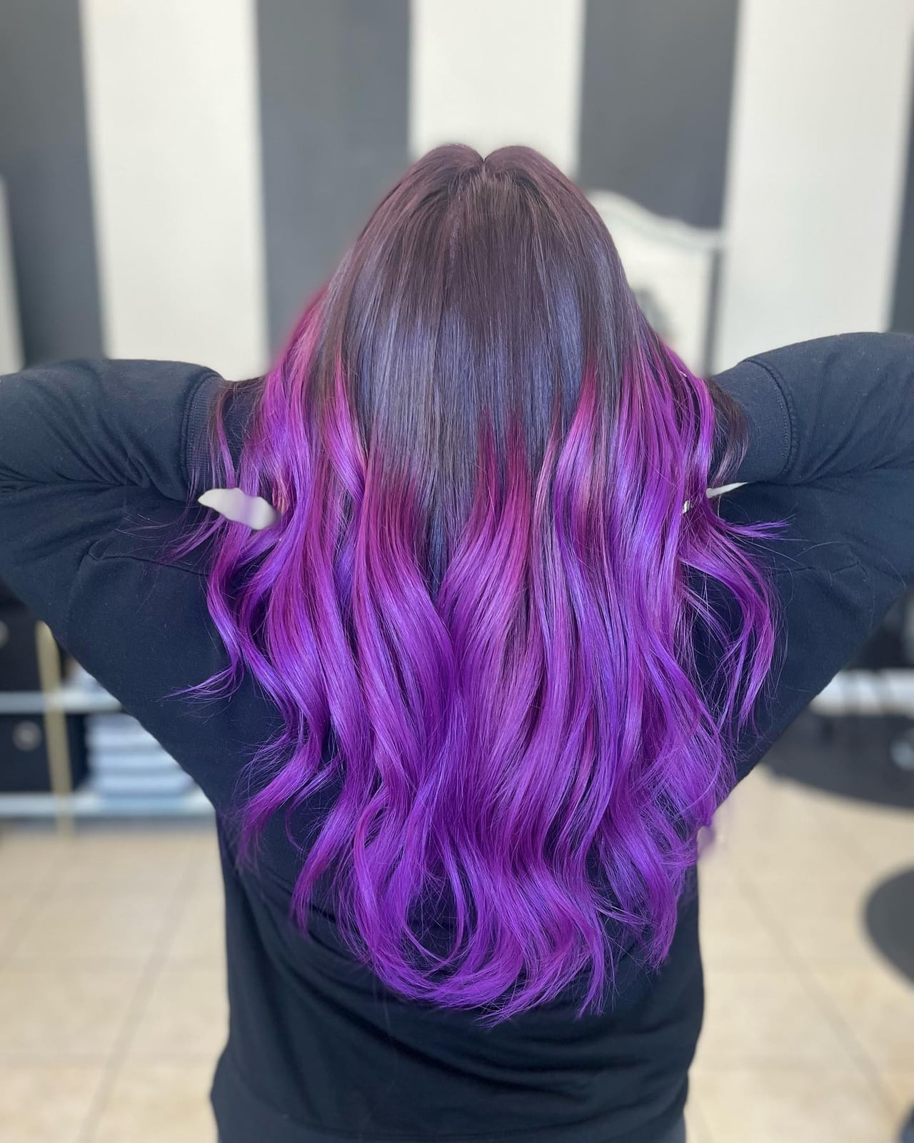 Mid-Back Vibrant Electric Purple Balayage Mid-Back Vibrant Electric Purple Balayage — Purple Hair Dye Inspiration