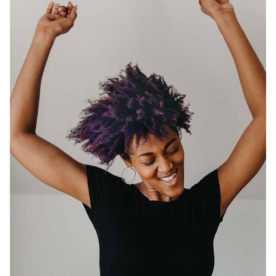 Short Textured Afro Purple Highlights Short Textured Afro Purple Highlights — Purple Hair Dye Inspiration