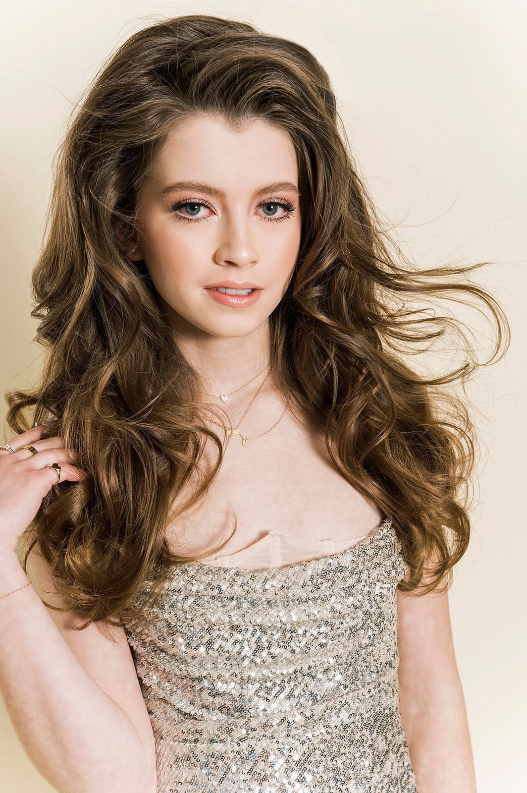 Mid-Back Fine Wavy Blowout — Simple 90s Blowout Hair