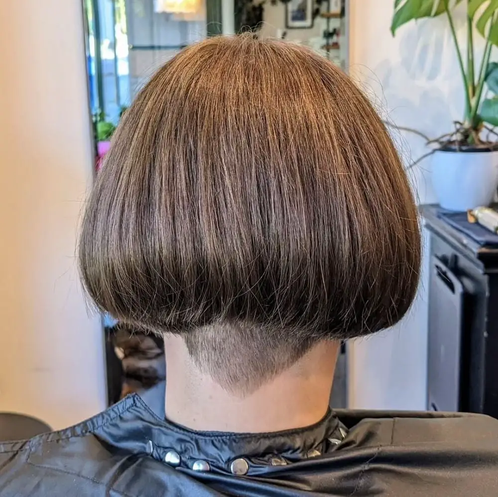 Rounded Collarbone Bob Back View Rounded Collarbone Bob Back View — Simple A-Line Bob