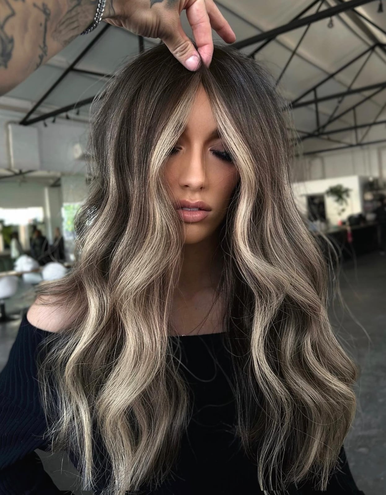 Mid-Back Ash Blonde With Face-Framing Highlights Mid-Back Ash Blonde With Face-Framing Highlights — Simple Ash Blonde