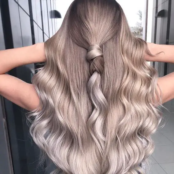 Mid-Back Ash Blonde Balayage Blowout, Close-Up Take Mid-Back Ash Blonde Balayage Blowout, Close-Up Take — Simple Ash Blonde