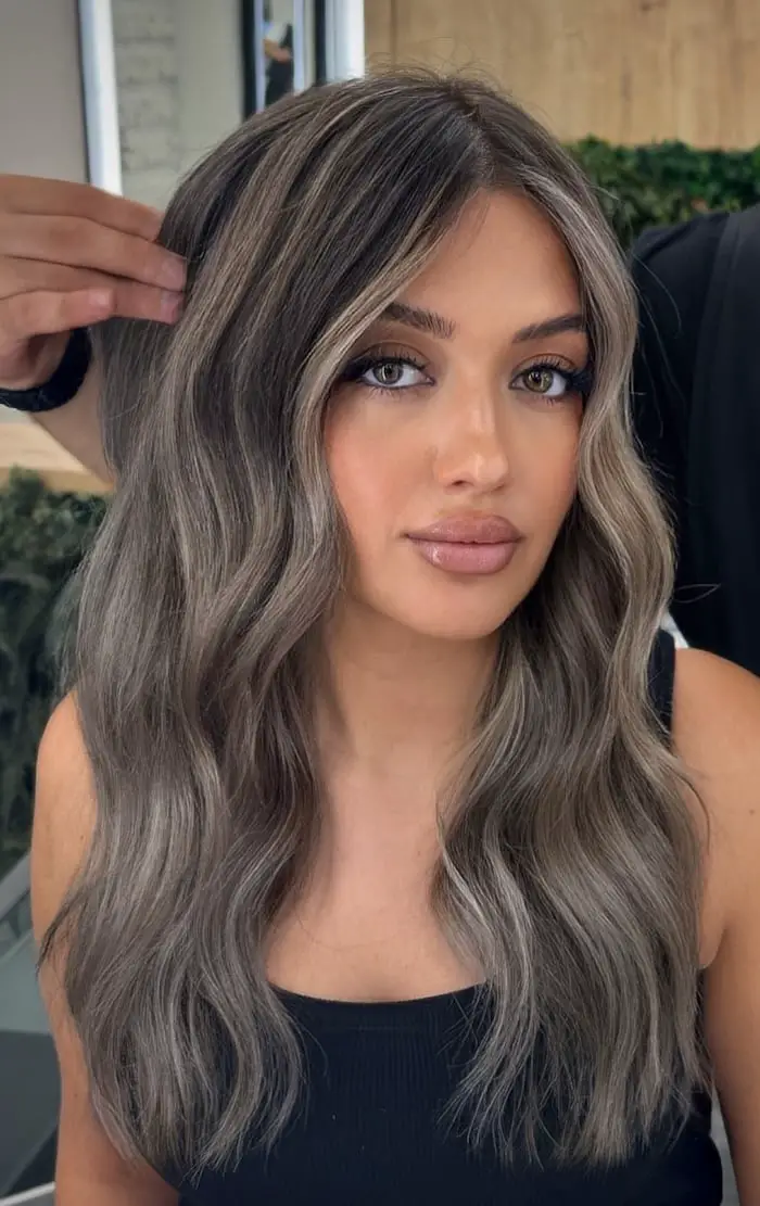 Smoky Mushroom Ash Blonde With Side Swept Bangs Smoky Mushroom Ash Blonde With Side Swept Bangs — Simple Ash Blonde