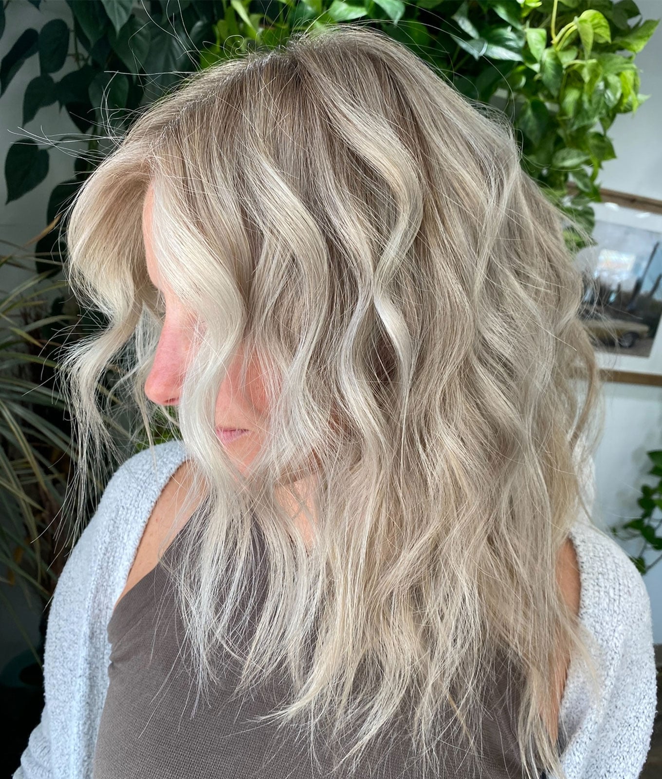 Shoulder Length Simple Ash Blonde Shoulder Length Simple Ash Blonde
