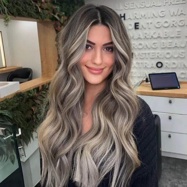 Collarbone Ash Blonde Highlights With Curtain Bangs Collarbone Ash Blonde Highlights With Curtain Bangs — Simple Ash Blonde