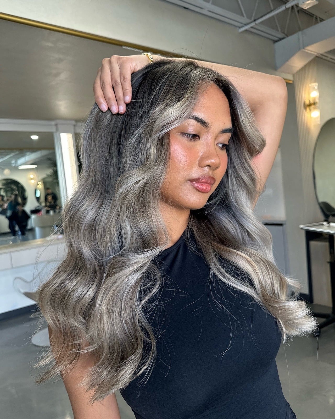 Collarbone Ash Blonde Balayage With Side Part Collarbone Ash Blonde Balayage With Side Part — Simple Ash Blonde