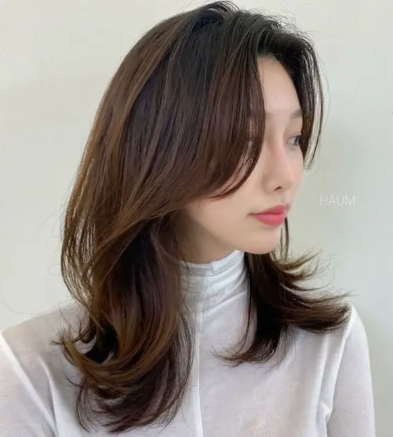 Mid-Back Long Layers With Side Part And Soft Bangs — Simple Asian Haircuts