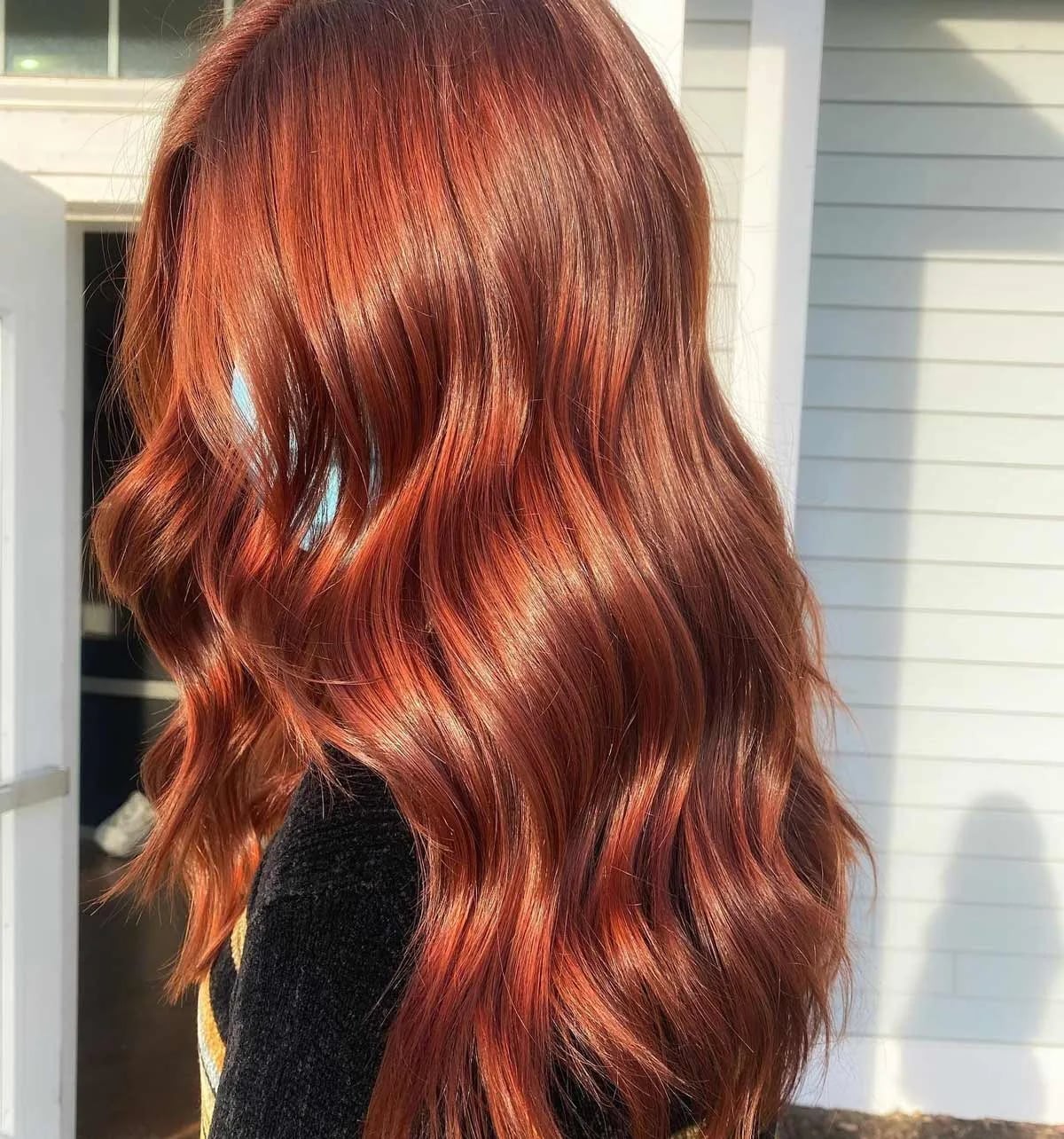 Mid-Back Vibrant Auburn With Subtle Lighter Balayage Mid-Back Vibrant Auburn With Subtle Lighter Balayage — Simple Auburn Balayage