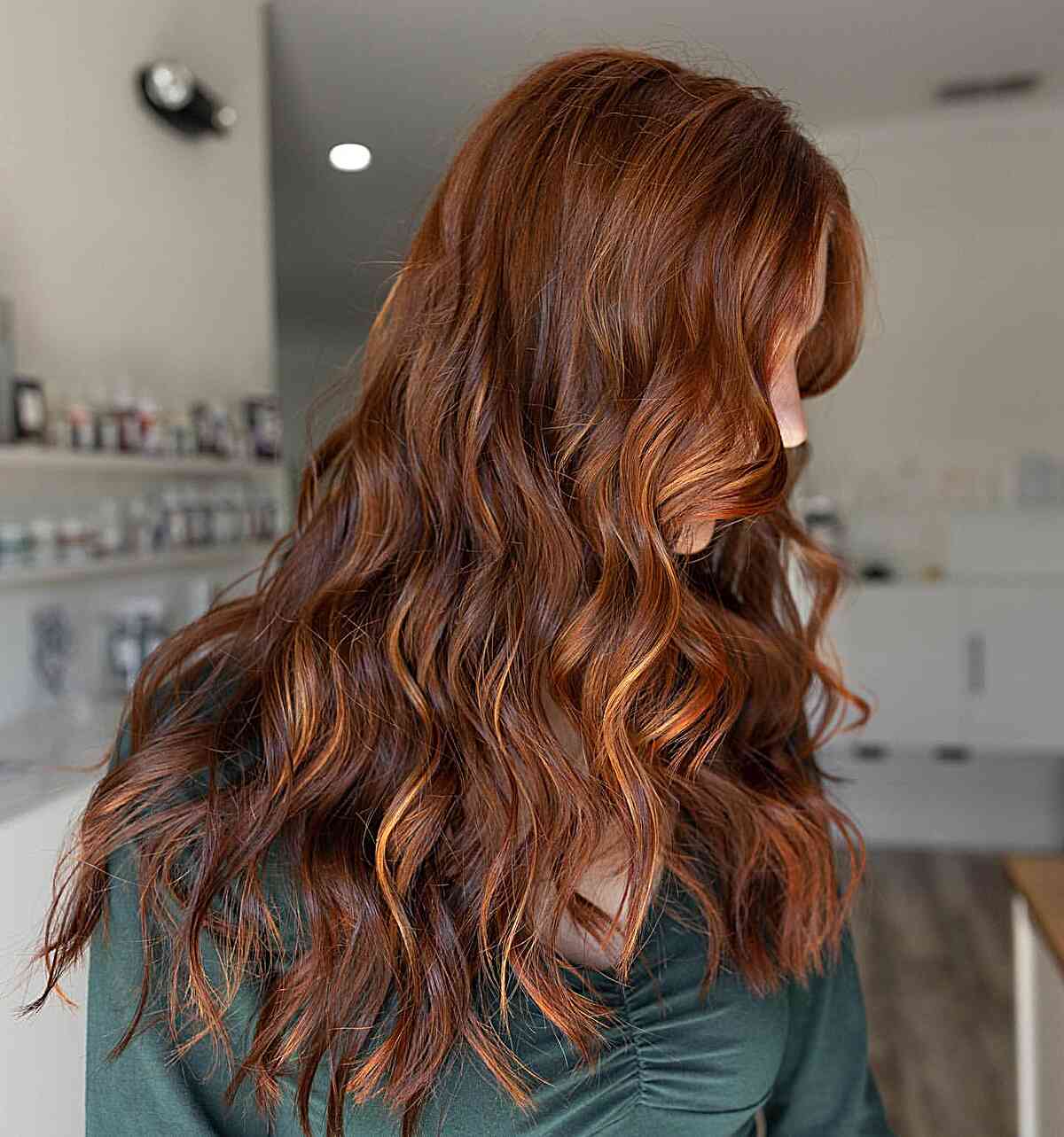Mid-Back Auburn With Lighter Balayage Highlights, Wavy Mid-Back Auburn With Lighter Balayage Highlights, Wavy — Simple Auburn Balayage
