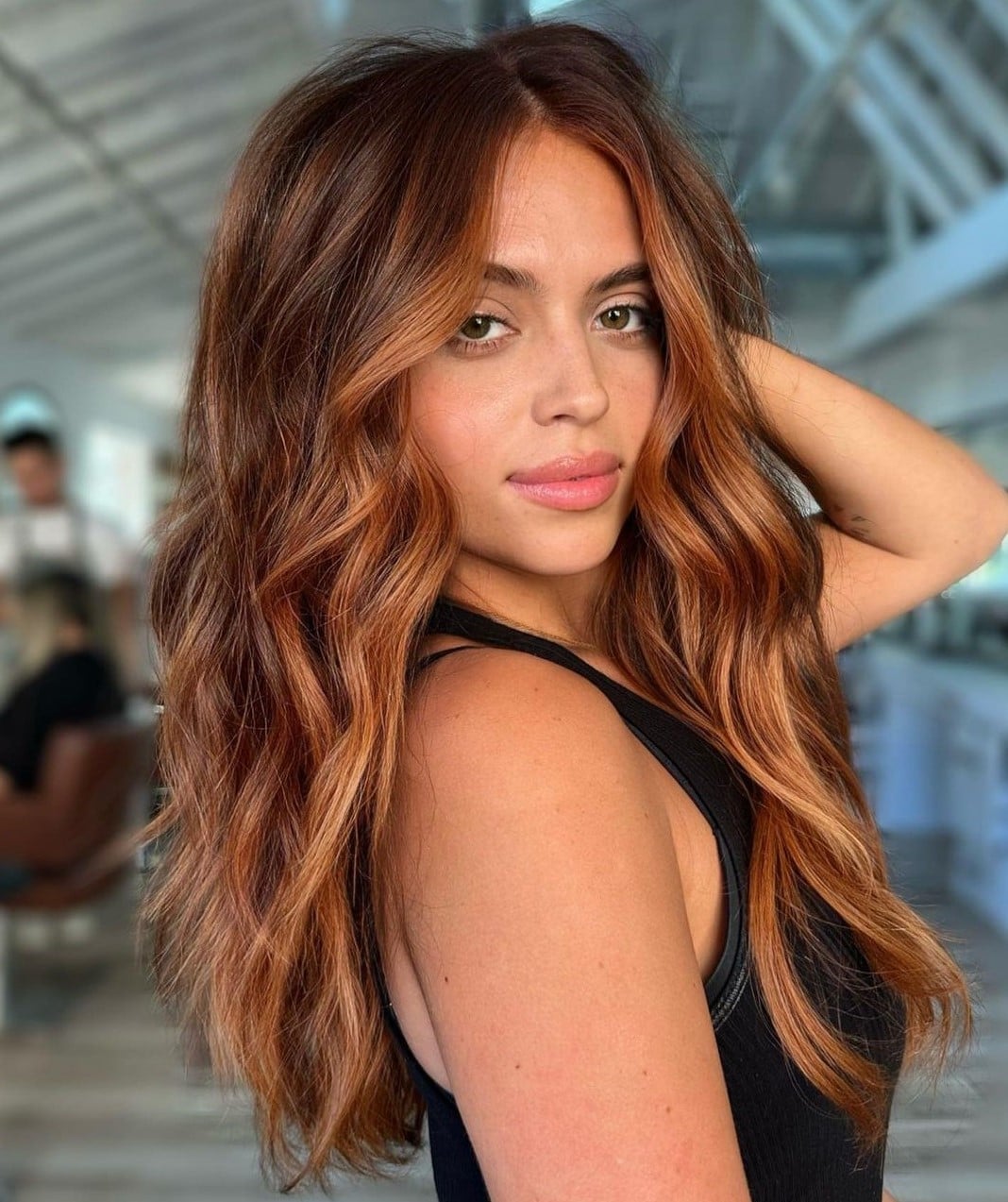 Collarbone Lob With Copper Auburn Highlights Collarbone Lob With Copper Auburn Highlights — Simple Auburn Highlights