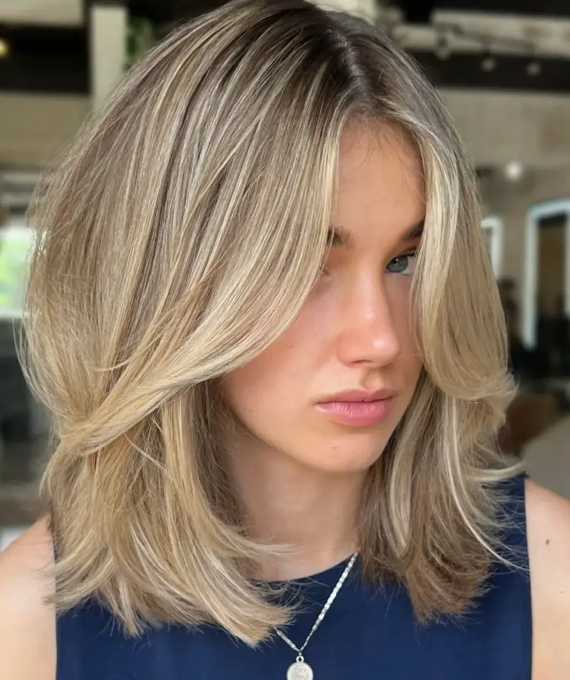 Collarbone Layers With Curtain Bangs Collarbone Layers With Curtain Bangs — Simple Back Haircuts
