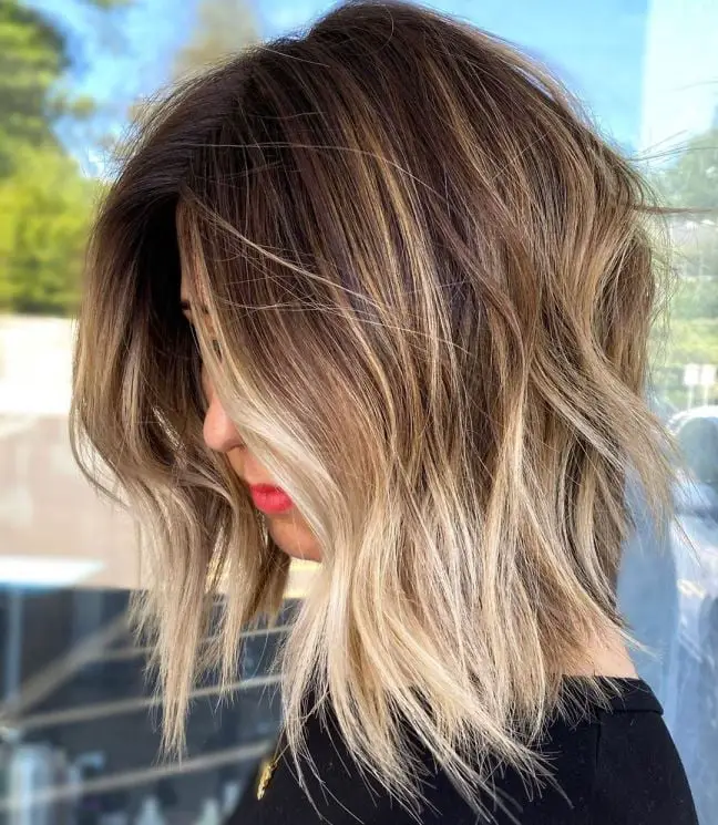 Angled Bob With Contrasting Blonde Balayage Angled Bob With Contrasting Blonde Balayage — Simple Balayage