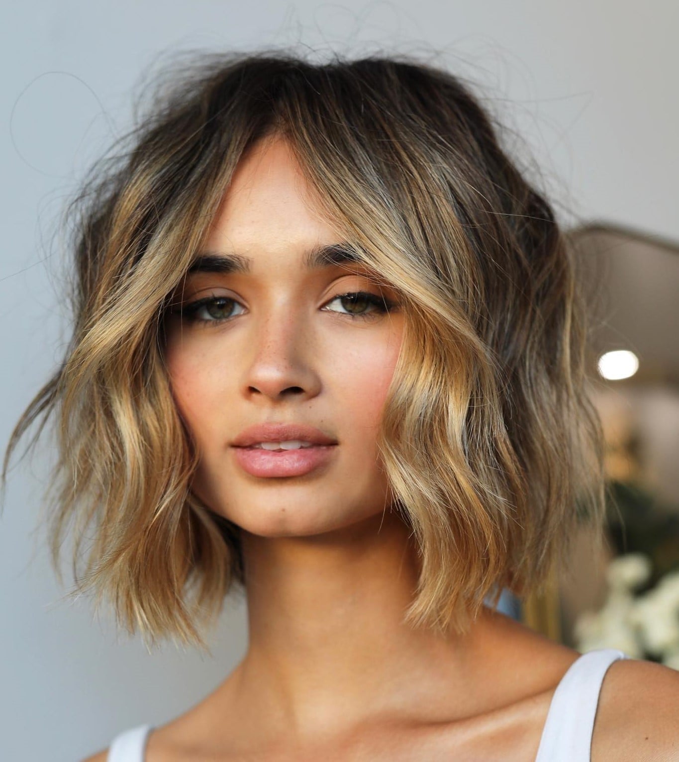 Collarbone Bob With Curtain Bangs Blonde Balayage — Simple Balayage Bob