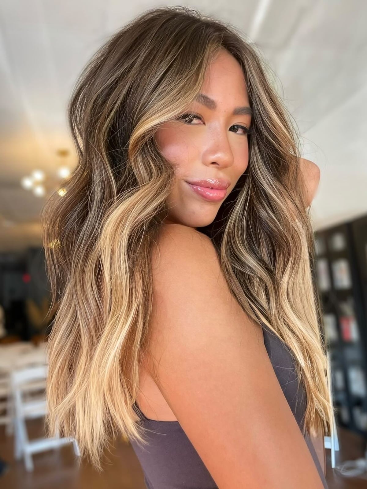 Collarbone Length With Blonde Balayage Collarbone Length With Blonde Balayage — Simple Balayage Highlights