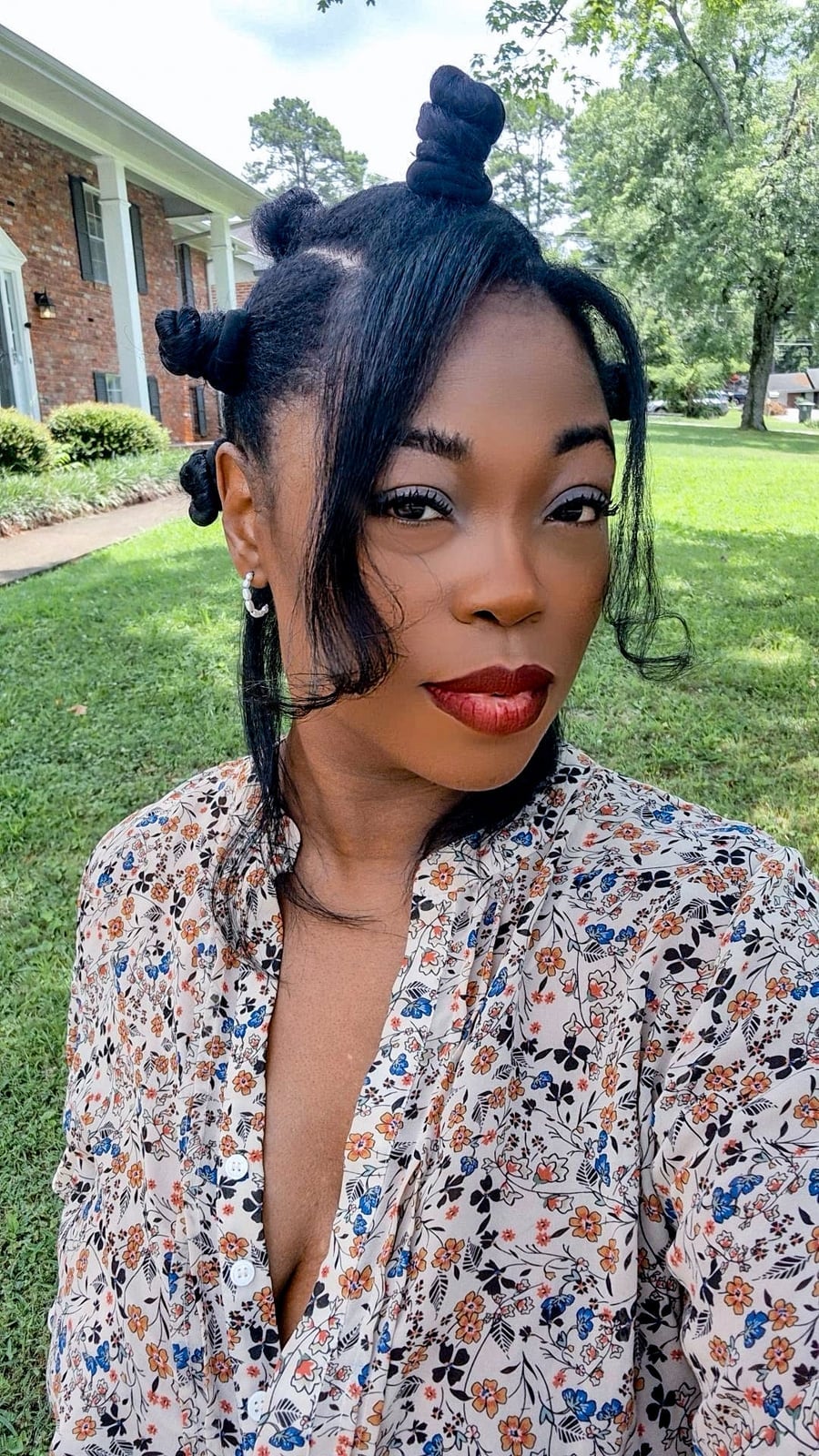 Floral Print Shirt with Bantu Knots Floral Print Shirt with Bantu Knots — Simple Bantu Knots