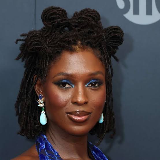 Bantu Knots with a Blue Patterned Velvet and Silk Top Bantu Knots with a Blue Patterned Velvet and Silk Top — Simple Bantu Knots