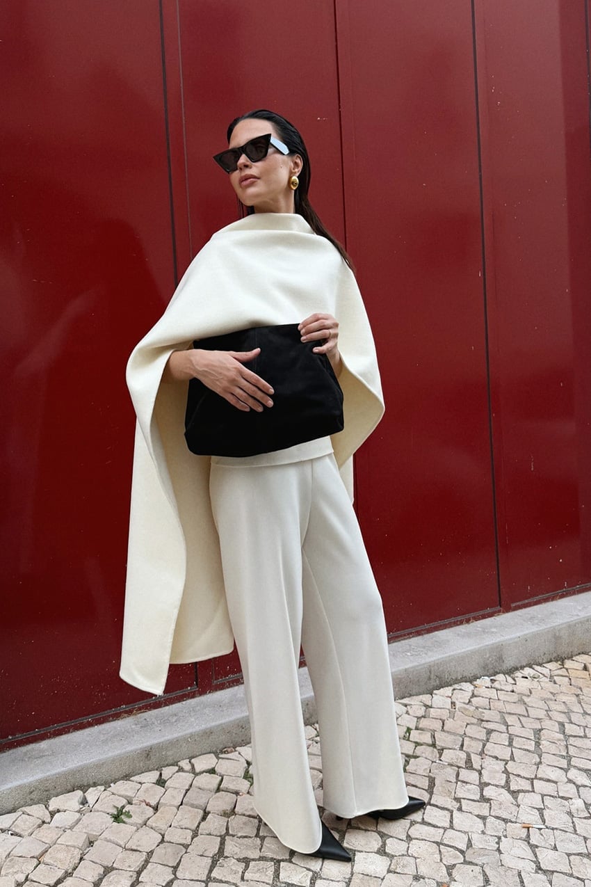 Monochromatic Beige Wide-Leg Trousers with Knit Top, Close-Up Take Monochromatic Beige Wide-Leg Trousers with Knit Top, Close-Up Take — Simple Beige Pants Outfits