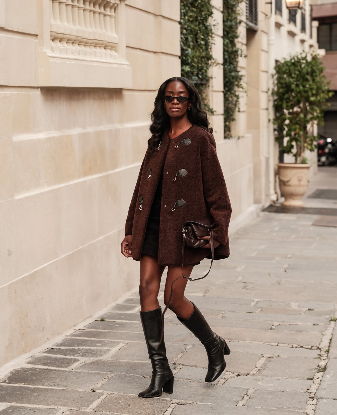 Knee-High Boots with Mini Dress and Textured Coat Knee-High Boots with Mini Dress and Textured Coat — Simple Black Boots Outfit