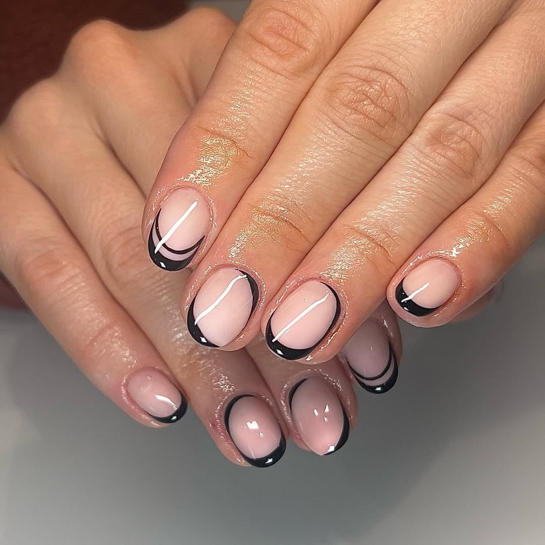 Short Oval Double Black Outline French Nails Short Oval Double Black Outline French Nails — Simple Black French Nails