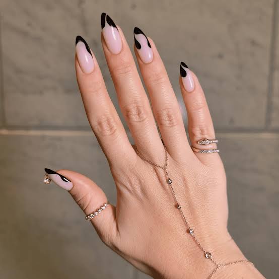 Asymmetrical Black Flame French Tip Almond Nails Asymmetrical Black Flame French Tip Almond Nails — Simple Black French Tip Nails