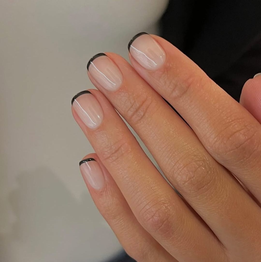 Sharp Black French Tip Short Oval Nails Sharp Black French Tip Short Oval Nails — Simple Black French Tip Nails