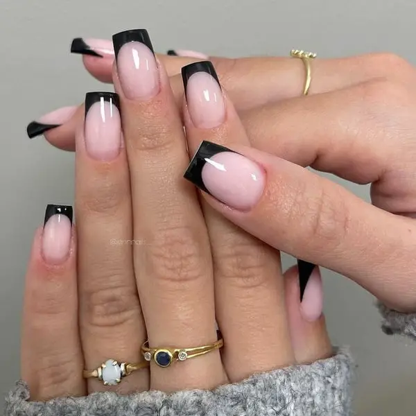 Sharp Black French Tip Short Soft Square Nails Sharp Black French Tip Short Soft Square Nails — Simple Black French Tip Nails